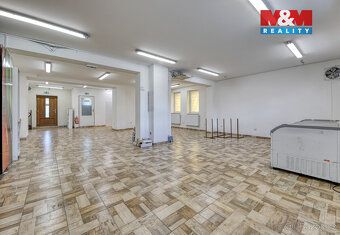 Looking for attractive commercial space to rent?
