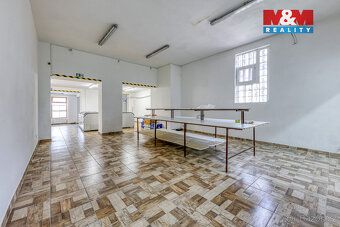 Looking for attractive commercial space to rent?