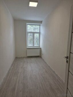 I am offering for sale a modern apartment in a popular and quiet location on Bruntalska street…