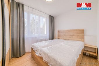 Pronájem nadstandardně zrekonstruovaného bytu 2+kk, 36 m2, v