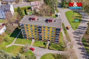 Pronájem nadstandardně zrekonstruovaného bytu 2+kk, 36 m2, v