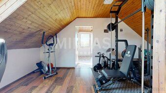 Nabízíme Vám k prodeji rodinný dům 4+kk/balkón, 185 m2 s bal