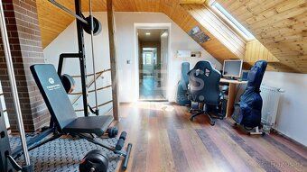Nabízíme Vám k prodeji rodinný dům 4+kk/balkón, 185 m2 s bal