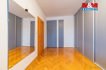 Living space where everyone has their own area and peace. Spacious apartment 4+1