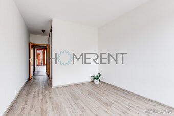 ! REZERVOVÁNO !
Nabízíme k pronájmu prostorný a velmi světlý