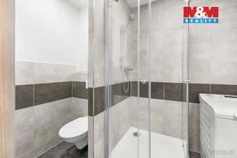 We offer for sale a modern renovated apartment with layout of 2