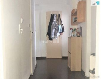 Cena včetně právního servisu, advokátní úschovy a provize RK