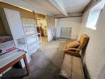 We offer for sale a brick family house with 4+1 bedrooms and living area of 102 sqm, located…