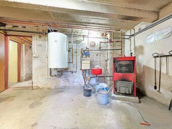 We offer for sale a brick family house with 4+1 bedrooms and living area of 102 sqm, located…