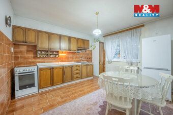 We offer for sale an extra spacious family house in a quiet part of