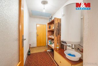 We offer for sale an extra spacious family house in a quiet part of