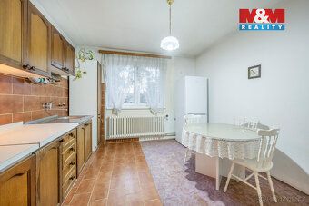 We offer for sale an extra spacious family house in a quiet part of