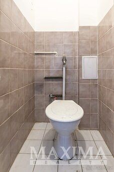 We offer an exclusive opportunity to buy property in very sought-after location with value…