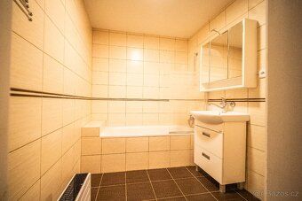 Nabízíme k prodeji světlý byt o dispozici 3+KK a výměře 76 m