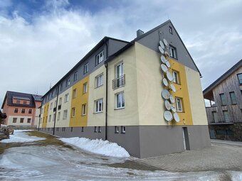 We offer for sale a brick apartment 2+1 with total area of 60.45 m2, in