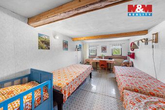 Nabízíme k prodeji chalupu o užitné ploše 137 m², situovanou