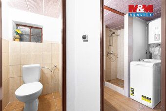 Nabízíme k prodeji krásnou chatu 55 m² s pozemkem 384 m² v m