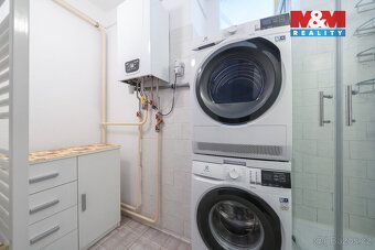 We offer for sale a spacious bright apartment 3+kk with usable area of 