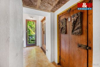 Prostorný rodinný dům v obci Háje nad Jizerou – Loukov v Pod
