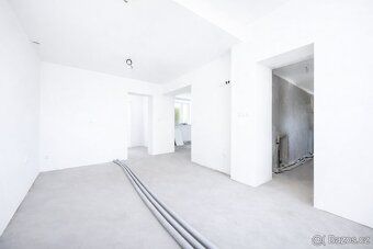 Бунгало 5 + 1 після реконструкції перед завершенням 148 м²