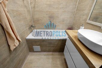 Looking for a home that combines comfort, modern technology and tranquility?