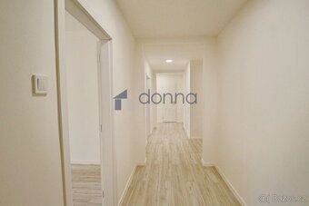 Nabízíme k pronájmu byt 2+1, o ploše 73m2, ulice Dubečská, S