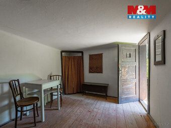 Prodej slunného rovinatého pozemku o ploše 819 m², který je 
