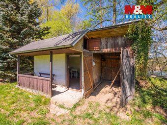 Prodej slunného rovinatého pozemku o ploše 819 m², který je 