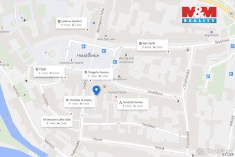We offer for rent a very pleasant and bright apartment in the city center