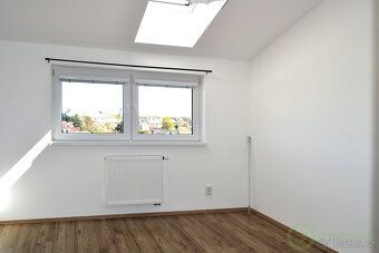 Nabízíme k pronájmu bytovou jednotku o dispozici 2+kk situov