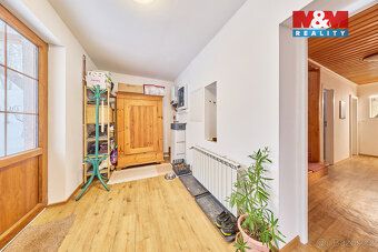 Nabízíme k prodeji vícegenerační dům v srdci Krkonoš, atrakt