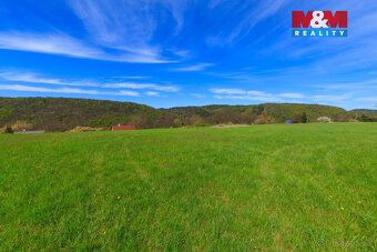 We offer for sale an attractive plot of land with a total area of 3,518 sqm in the quiet…