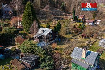 Nabízíme k prodeji krásnou chatu o užitné ploše 16 m², která
