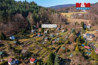 Nabízíme k prodeji krásnou chatu o užitné ploše 16 m², která