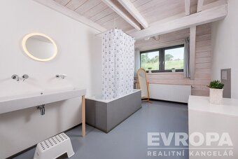 We offer for sale an exclusive property in the picturesque part of Příbram