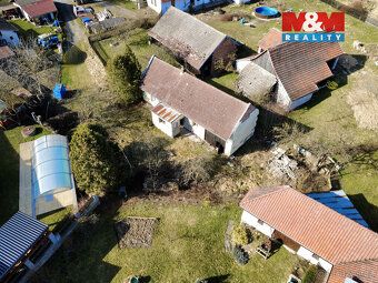 For sale standalone brick cottage 2+1 on land plot of 564 m² in V