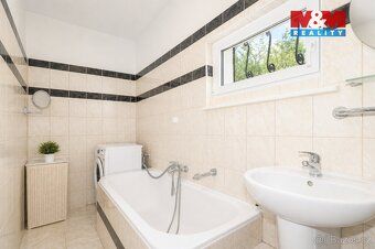 We offer for sale a spacious family house with total usable area of approximately 260 m² in a…