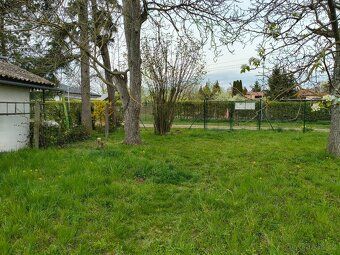 We offer a building plot - garden designated by the zoning plan for construction of a family house.