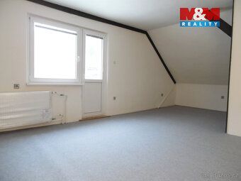 K pronájmu dvougenerační prostorný byt 3+kk (95 m2) s velkou