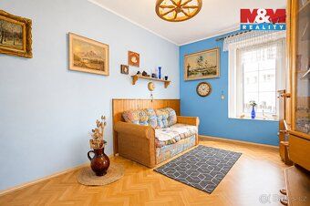 We offer for sale an apartment house with total usable area of approximately 260 sqm in a…