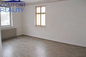 We offer for sale a family house with 4+1 bedrooms in the village of Jiříkov