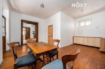 We offer for sale an exceptional historic house in the village of Panenský Týnec
