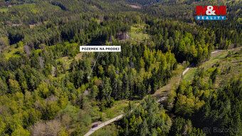 We offer for sale a set of plots in the picturesque location of Jílové near Držkov with total…
