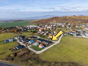 In the village of Kladruby near Teplice I offer for sale a modern ground-floor family house…