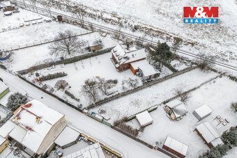 Nabízím k prodeji dřevěnou chatu s číslem evidenčním v klidn