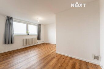 I am exclusively presenting an offer of a spacious family house