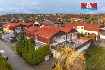 Nabízíme k prodeji prostorný byt 2+kk o výměře 62 m² s výjim