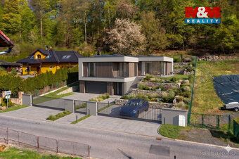 On behalf of the owner exclusively we offer for sale a plot of land