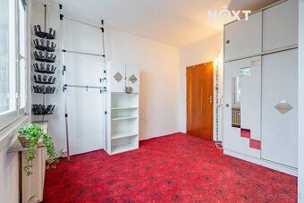 We offer for sale an apartment 3+1 measuring 65 m² located in the very center of České…