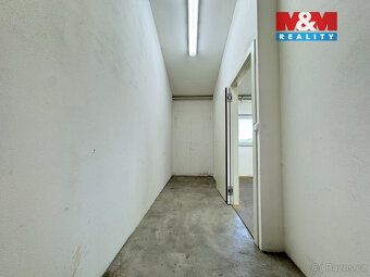 Hledáte k dlouhodobému pronájmu víceúčelový komerční prostor